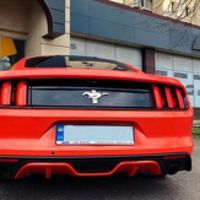 121Ford Mustang GT 3.7 червоний спорткар