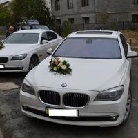 Весільний кортеж  автомобілями преміум класу BMW