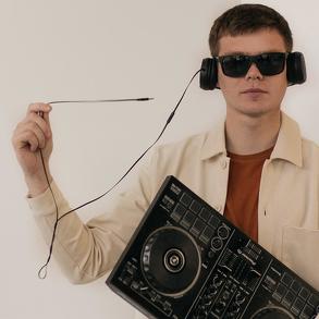 DjSimSix – Діджей на весілля і не тільки DjSimSix – Діджей на весілля і не тільки