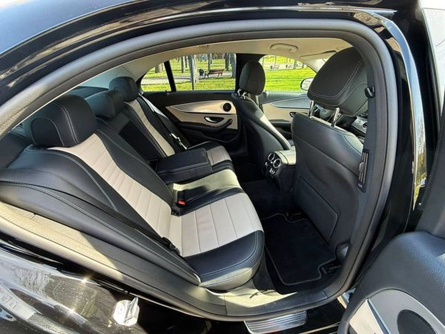 108 Авто на весілля Mercedes-Benz W213 E 108 Авто на весілля Mercedes-Benz W213 E