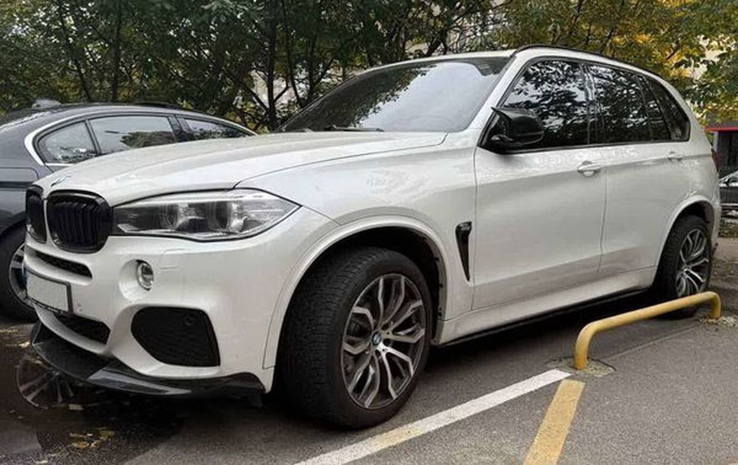 059 Джип на весілля BMW X5 білий з водіє 059 Джип на весілля BMW X5 білий з водіє