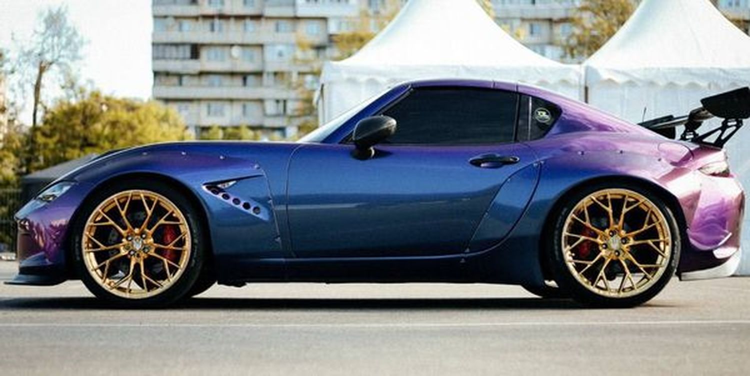 219 Mazda Miata ND кабріолет з водієм на 219 Mazda Miata ND кабріолет з водієм на