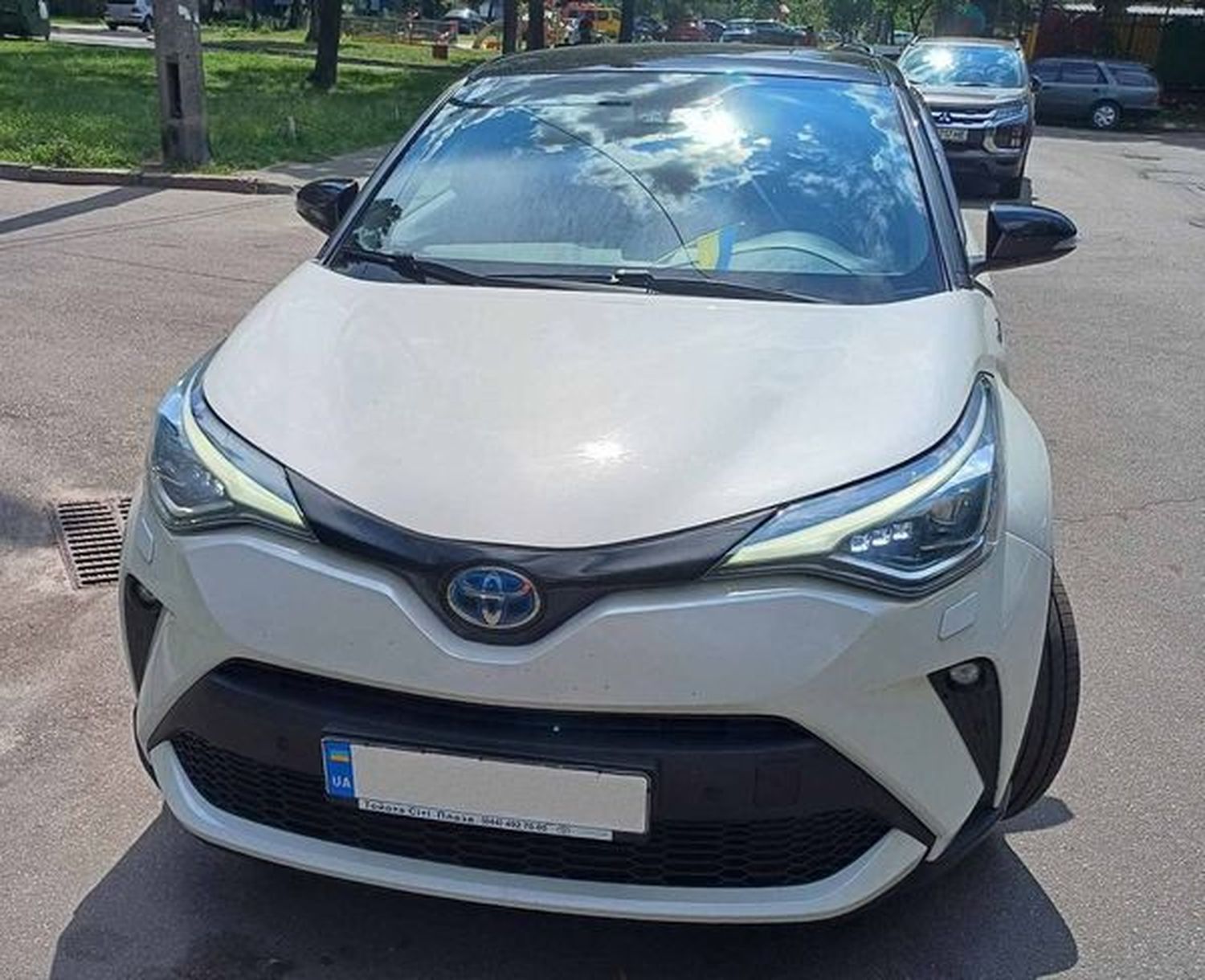 083 Позашляховик на весілля Toyota CH-R 083 Позашляховик на весілля Toyota CH-R