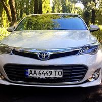 147 Toyota Avalon белая аренда Киев