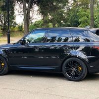 374 Range Rover Sport SVR чорний джип