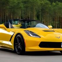 11Кабріолет Chevrolete Corvette Stingray