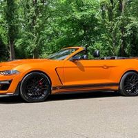 059 Ford Mustang GT помаранчовий кабріо