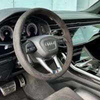 307 Позашляховик Audi Q8 синій прока