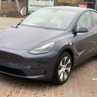 242Авто на весілля TESLA Model Y кросове