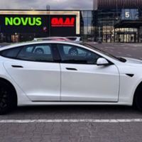 168Електрокар Tesla Model S біла прокат