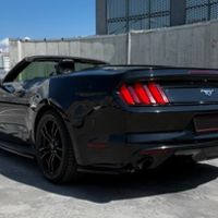 365 Кабріолет Ford Mustang GT чорний на