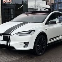 001 Tesla Model X белая электрический вн