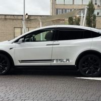 001 Tesla Model X белая электрический вн