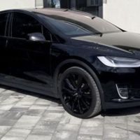 121 Прокат Tesla Model X черная без води