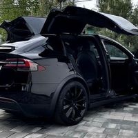 121 Прокат Tesla Model X черная без води
