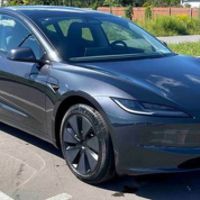305 Авто на весілля Tesla Model 3 cіра з