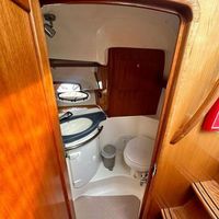 Оренда VIP яхти Bavaria 27 у Києві – яхт