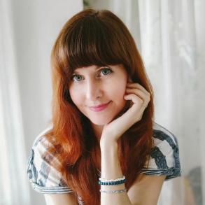 Олена Іващенко